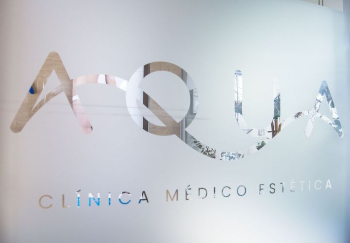 aqua-logo-puerta