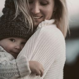 Mamá, tu belleza nos inspira: un día para cuidarte