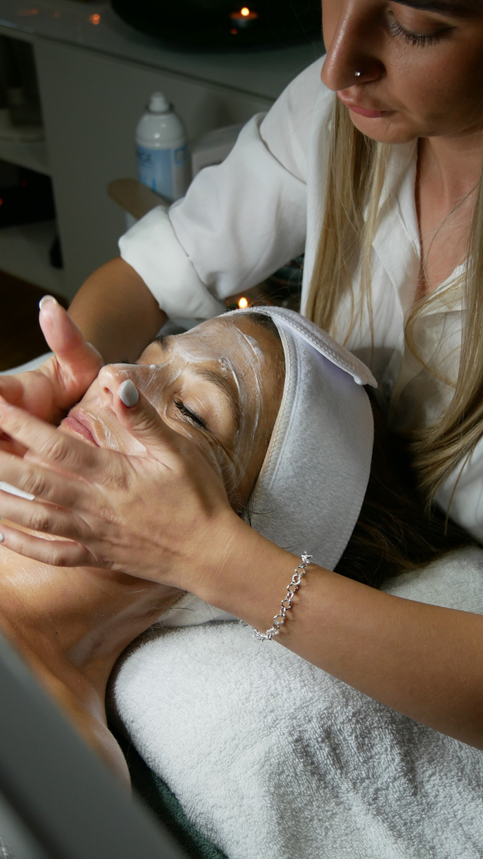 Limpieza facial AQUA