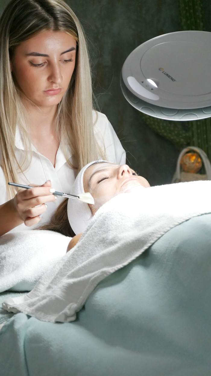 Limpieza facial AQUA